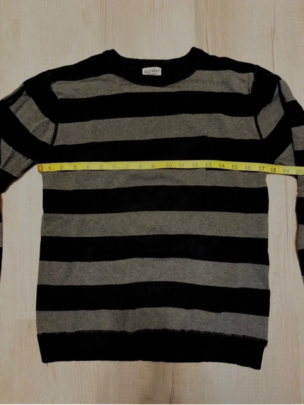 Old Navy Y2K Black & Gray Wide Striped Chunky Knit Crewneck Sweater Youth XL